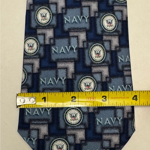 Eagles Wings 100% Silk US Navy Emblem Men’s Neck Tie 100% Silk Military Navy Tie - Picture 4 of 6